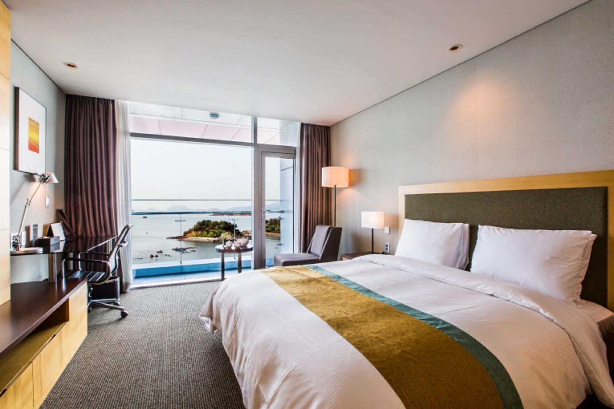 Hidden Bay Hotel ヨス市 エクステリア 写真