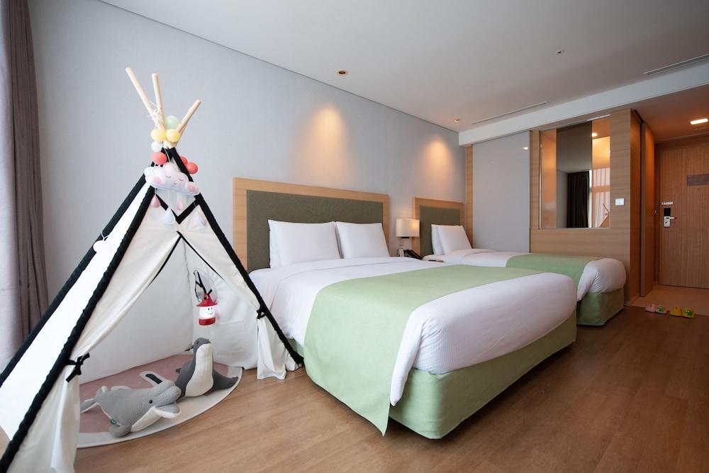 Hidden Bay Hotel ヨス市 エクステリア 写真