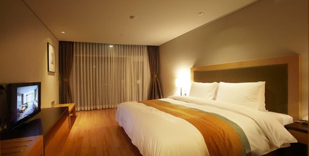 Hidden Bay Hotel ヨス市 エクステリア 写真